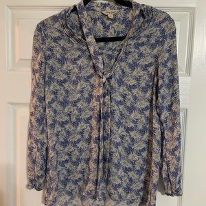 Woman’s Blouses. Sizes Xs & S. Bundle sale.